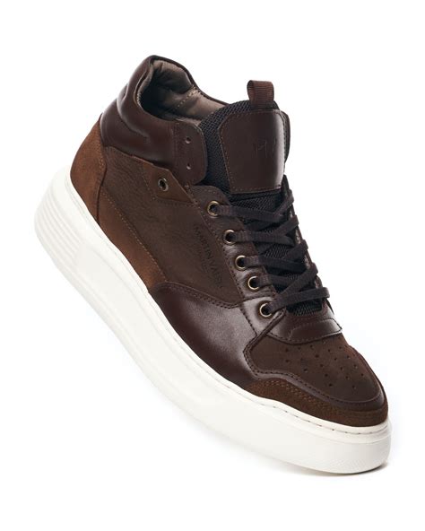 Sneaker Alte Eleganti Uomo .